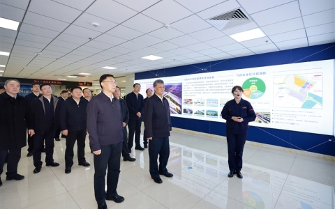 3月15日，河南省黨政代表團(tuán)赴新疆維吾爾自治區(qū)烏魯木齊國際陸港區(qū)考察學(xué)習(xí)。